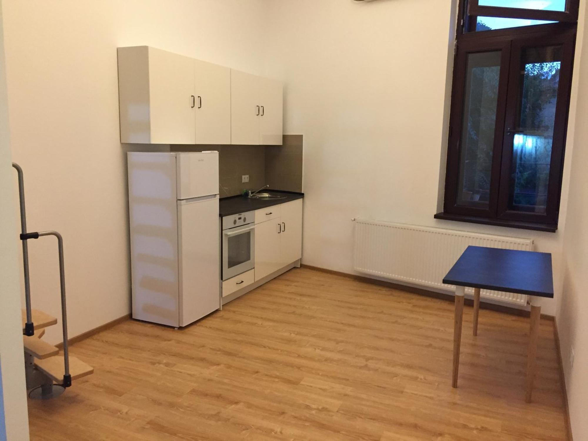 Old Town - Ultra Apartment Bukarest